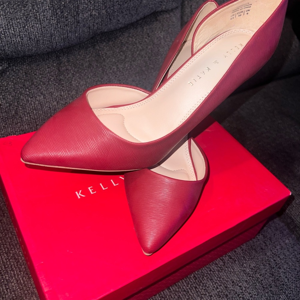 Kelly & Katie Elegant Burgundy Heels 👠